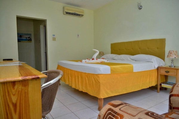 Hotel Fun Holiday Beach Resort (Whitehall)